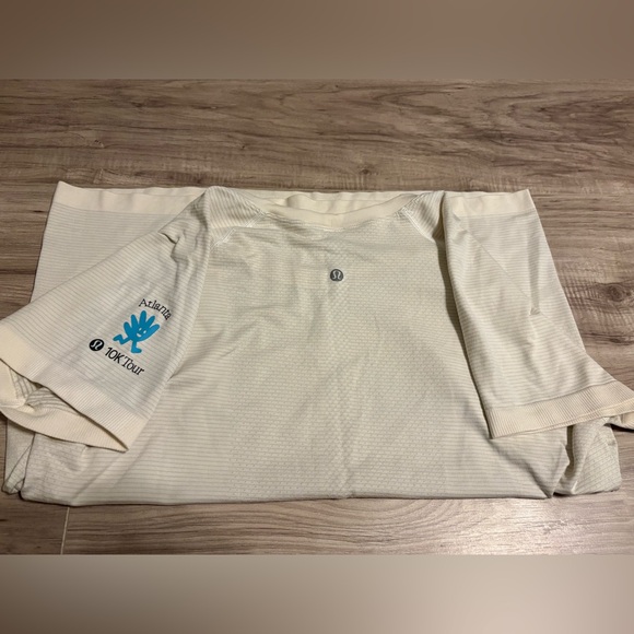 lululemon athletica Cream Short Sleeve Top - Picture 2 of 2